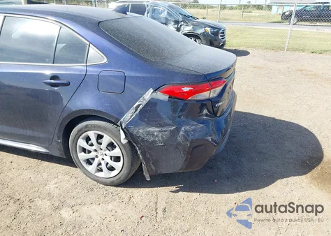 2022 Toyota Corolla Le z USA, uszkodzony, nr VIN 5YFEPMAE5NP285777